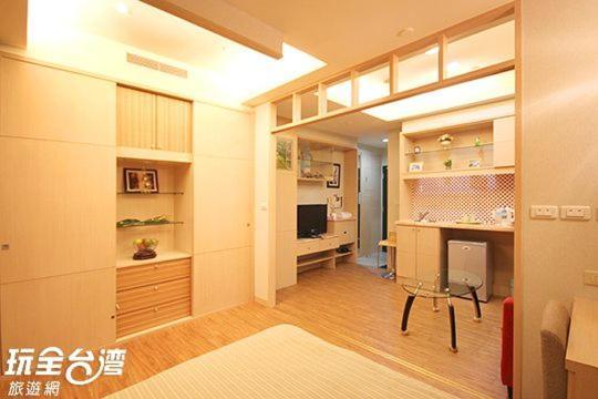 85 Happy Holiday Hotel Kaohsiung Esterno foto