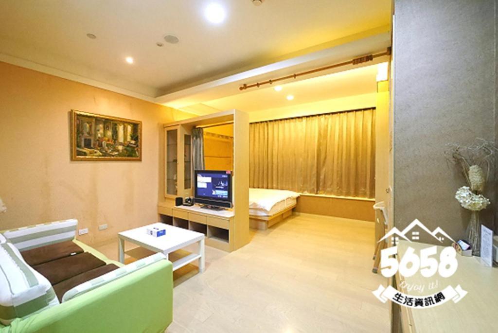 85 Happy Holiday Hotel Kaohsiung Esterno foto