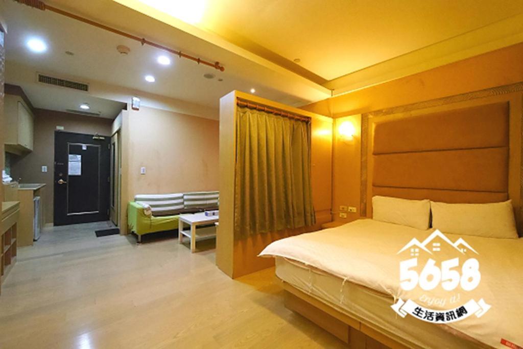85 Happy Holiday Hotel Kaohsiung Esterno foto