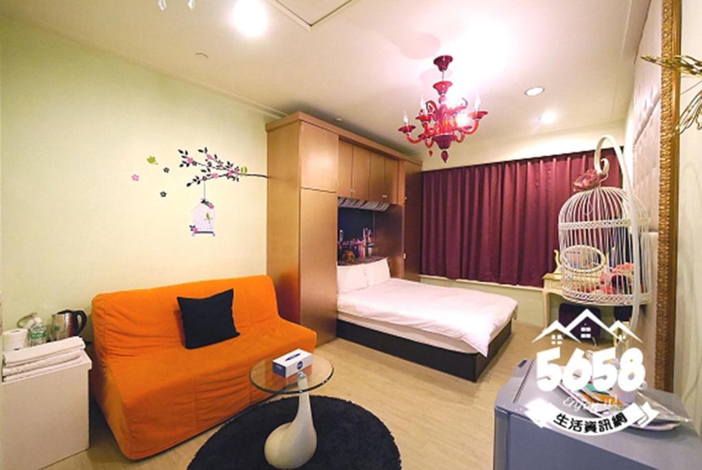 85 Happy Holiday Hotel Kaohsiung Esterno foto